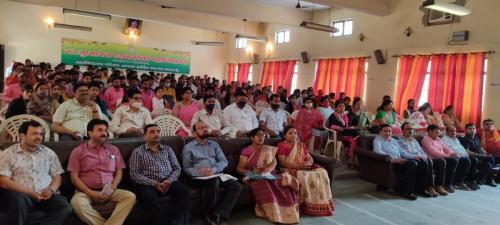 KSS Web Gallery: Students and faculty gathering